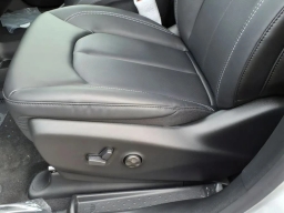 Chrysler Voyager LX FWD 2026