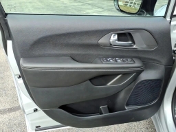 Chrysler Voyager LX FWD 2026