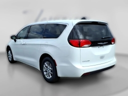 Chrysler Voyager LX FWD 2026