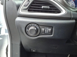 Chrysler Voyager LX FWD 2026