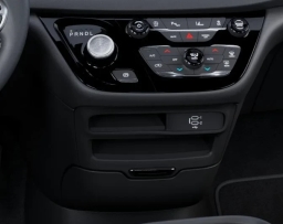Chrysler Voyager LX FWD 2026