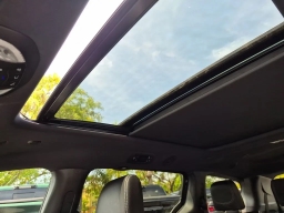 Chrysler Pacifica Limited FWD 2027