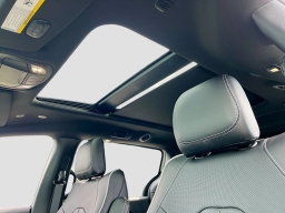 Chrysler Pacifica Limited FWD 2027