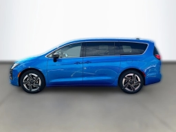 Chrysler Pacifica Limited FWD 2027
