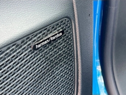 Chrysler Pacifica Limited FWD 2027