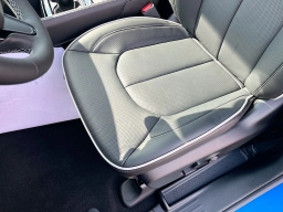 Chrysler Pacifica Limited FWD 2027