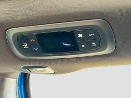 Chrysler Pacifica Limited FWD 2027