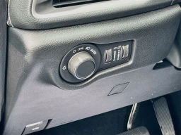 Chrysler Pacifica Limited FWD 2027