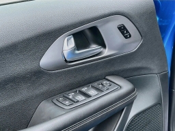 Chrysler Pacifica Limited FWD 2027