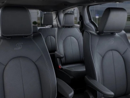 Chrysler Pacifica Limited FWD 2026