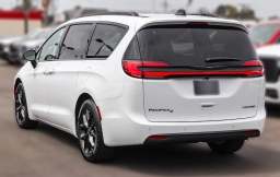 Chrysler Pacifica Limited FWD 2026