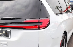 Chrysler Pacifica Limited FWD 2026