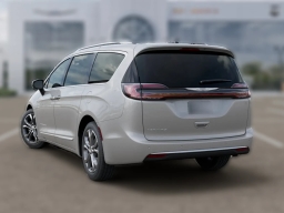 Chrysler Pacifica Pinnacle FWD 2026