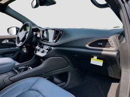 Chrysler Pacifica Pinnacle FWD 2027