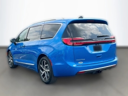 Chrysler Pacifica Pinnacle FWD 2027