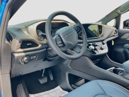 Chrysler Pacifica Pinnacle FWD 2027