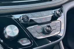 Chrysler Pacifica Pinnacle FWD 2027