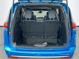Chrysler Pacifica Pinnacle FWD 2027