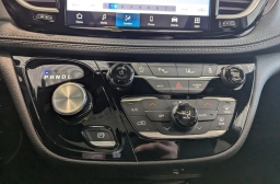 Chrysler Pacifica Select AWD 2026