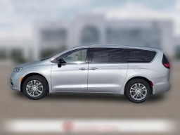 Chrysler Pacifica Select AWD 2026