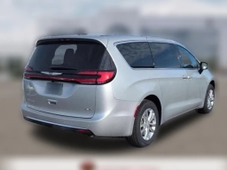 Chrysler Pacifica Select AWD 2026
