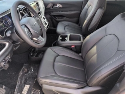 Chrysler Pacifica Select AWD 2026