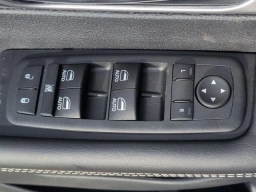 Chrysler Pacifica Select AWD 2026