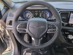 Chrysler Pacifica Select AWD 2026