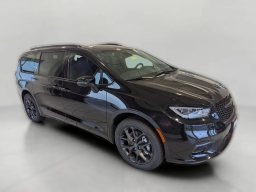 Chrysler Pacifica Limited AWD 2026