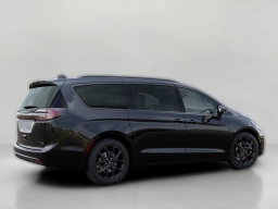 Chrysler Pacifica Limited AWD 2026
