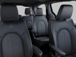 Chrysler Pacifica Limited AWD 2026