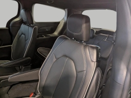 Chrysler Pacifica Limited AWD 2026