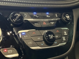 Chrysler Pacifica Limited AWD 2026