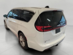 Chrysler Pacifica Limited AWD 2026