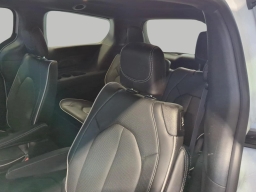 Chrysler Pacifica Limited AWD 2026