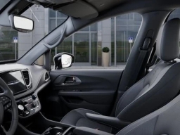 Chrysler Pacifica Limited AWD 2026