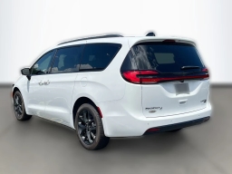 Chrysler Pacifica Limited AWD 2026