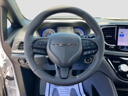 Chrysler Pacifica Limited AWD 2026