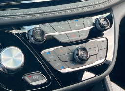 Chrysler Pacifica Limited AWD 2026