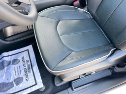 Chrysler Pacifica Limited AWD 2026