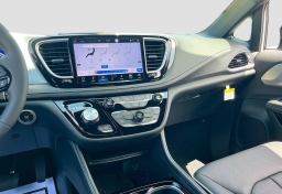 Chrysler Pacifica Limited AWD 2026