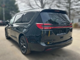Chrysler Pacifica Limited AWD 2026