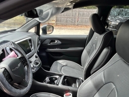 Chrysler Pacifica Limited AWD 2026