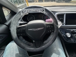 Chrysler Pacifica Limited AWD 2026