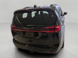 Chrysler Pacifica Limited AWD 2026
