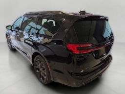 Chrysler Pacifica Limited AWD 2026