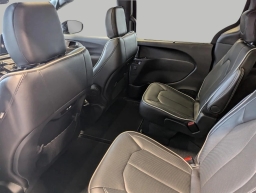 Chrysler Pacifica Limited AWD 2026