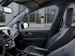 Chrysler Pacifica Limited AWD 2026