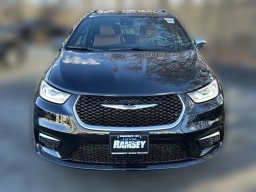 Chrysler Pacifica Pinnacle AWD 2026