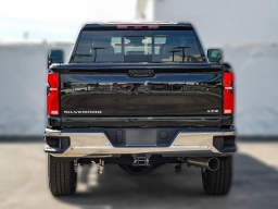 Chevrolet Silverado 2500HD LTZ 4WD Crew Cab 159" 2026